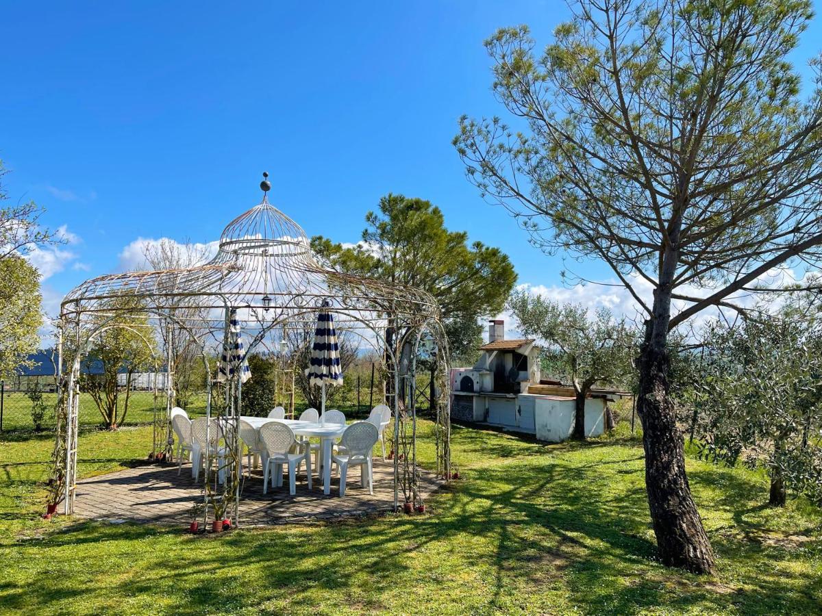 Appartamento Con Piscina E Giardino A シエーナ エクステリア 写真
