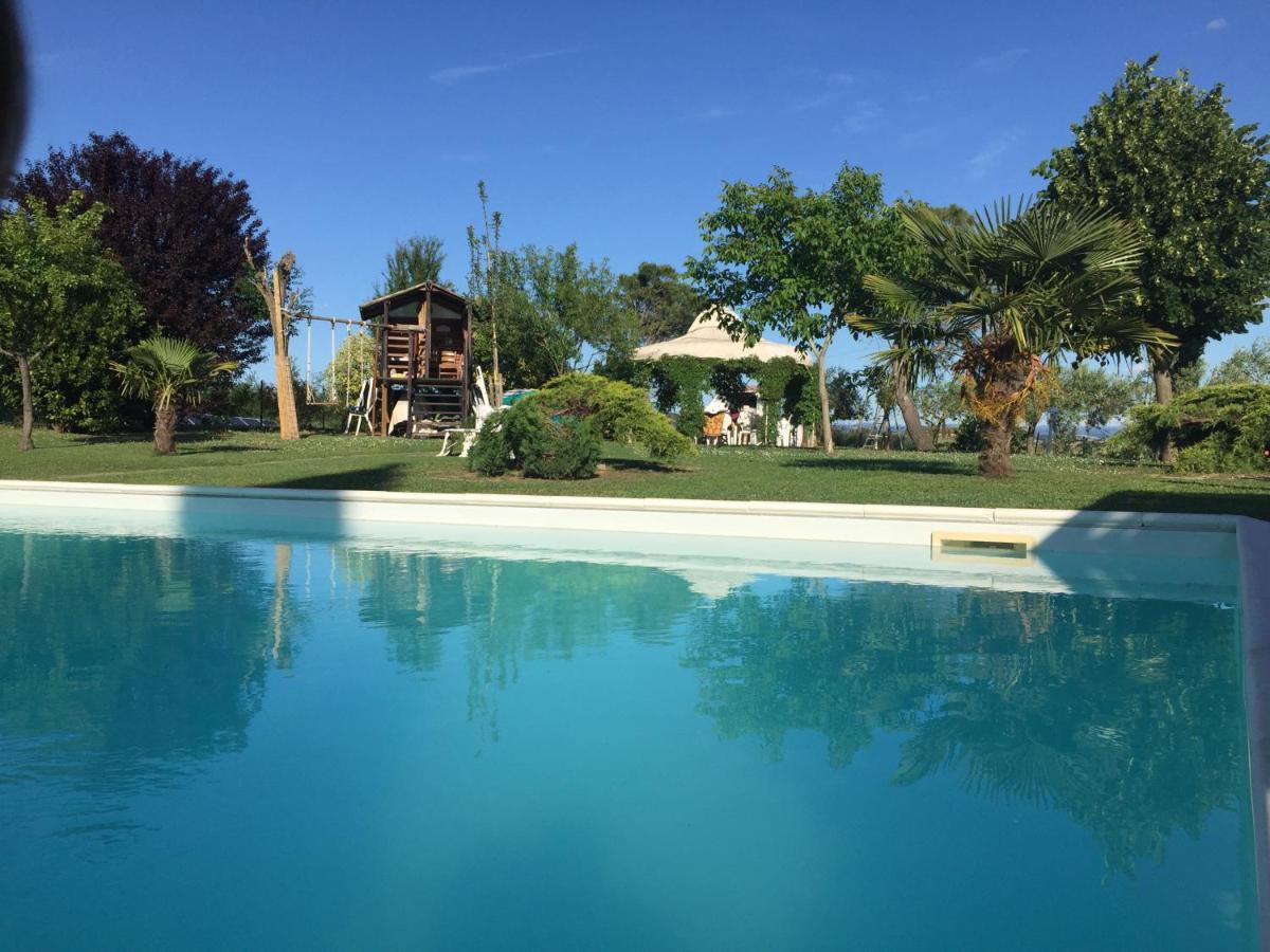 Appartamento Con Piscina E Giardino A シエーナ エクステリア 写真